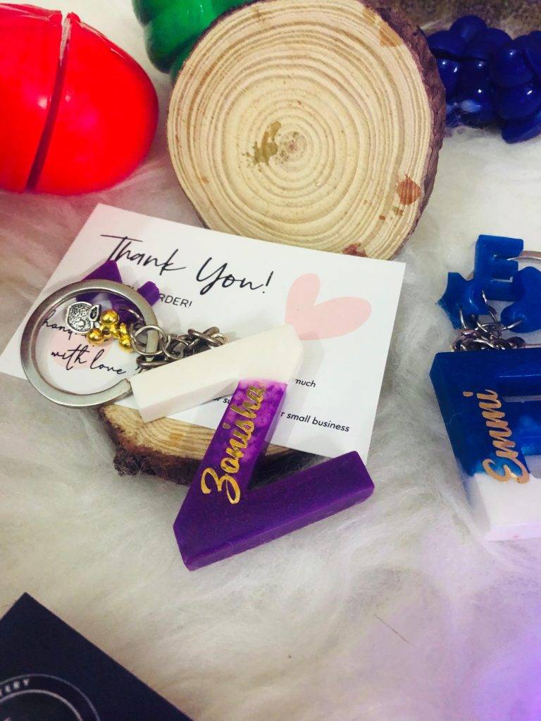 Handcrafted resin name keychain with custom text – SanaArts
